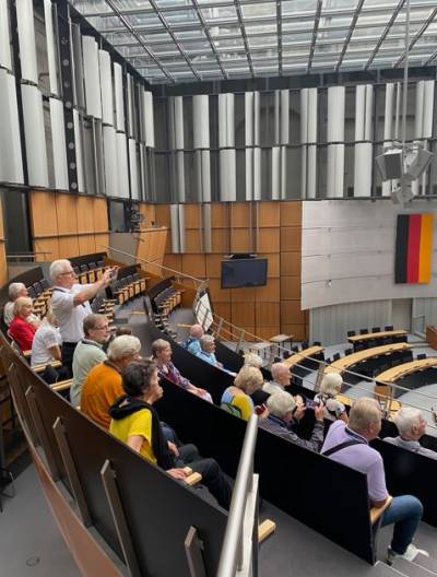 Auf der Zuschauertribne im Plenarsaal